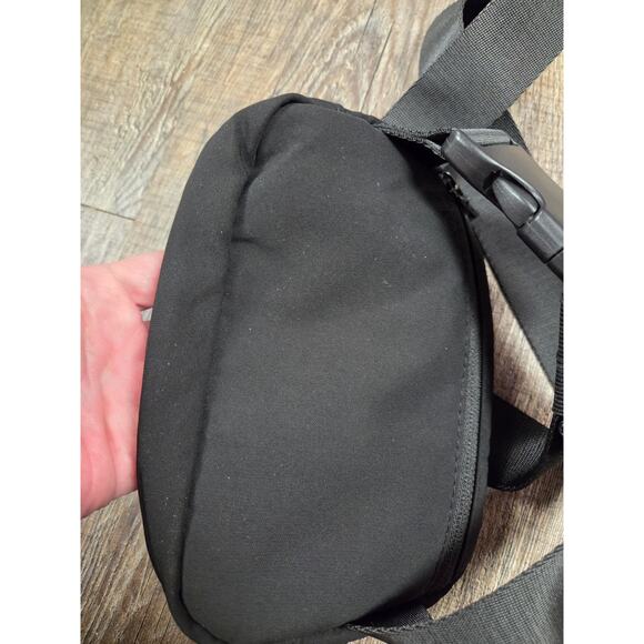 Chico's Black Belt Bag Fanny Pack Mini Purse - Picture 3 of 4